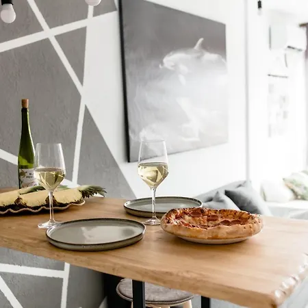 Апартаменты Modern With And View *